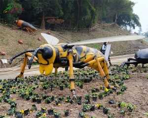 High-Quality Animatronic Animals –  Large Sized Animated Wasp Model Outdoor Display With 3M Long Body  – KaWah