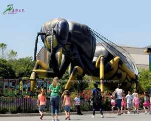Outdoor Insect Statue Animatronic Bug Giant Wasp Customized Service