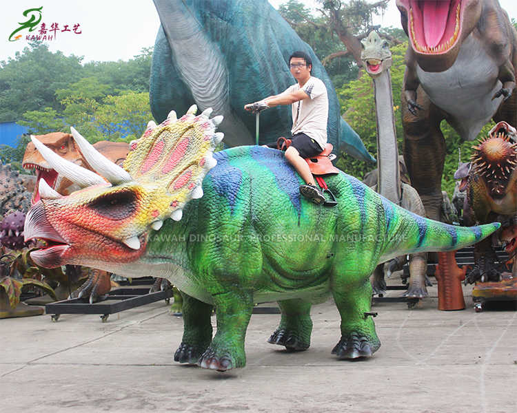 Jurassic World Walking Dinosaur Ride Triceratops Dinosaur Makers Kids Entertainment Equipment for Display WDR-793