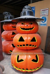 Customized Various Halloween Frp Pumpkin Statue Holiday Decorations FP-2437