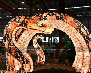 Huge Lanterns Decoration Realistic Snake Lantern Hallway Factory Customized CL-2617