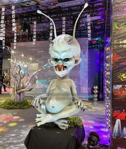 Realistic Alien Monster Customized with Movements Animatronic Monster Statue for Show PA-2019