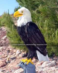 One-Stop Shop for Realistic Animatronic Bald Eagle Statue