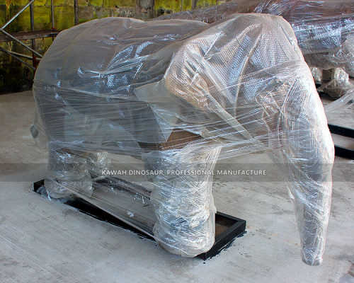 4 Meters animatronic elephant packaging
