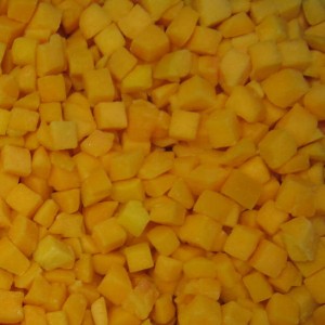 Pêssegos amarelos em cubos congelados IQF