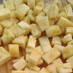 Heißverkaufte gefrorene IQF-Ananasstücke