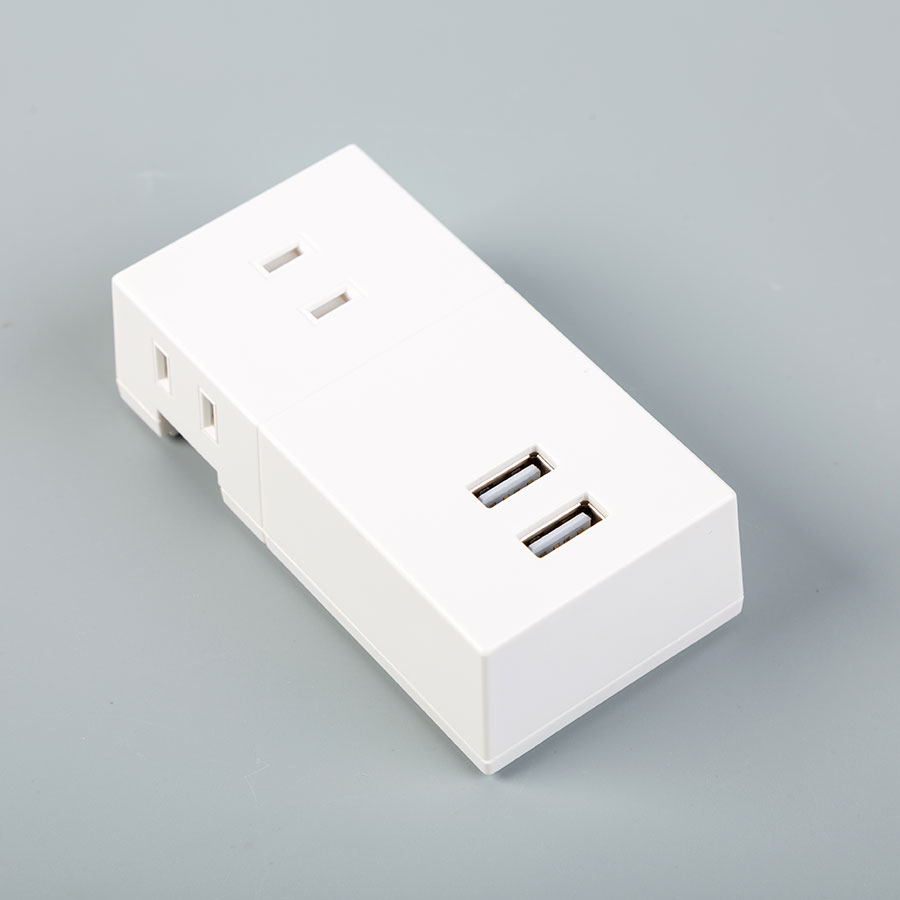 Power Plug Socket with 3 AC Outlets and 2 USB-A Ports