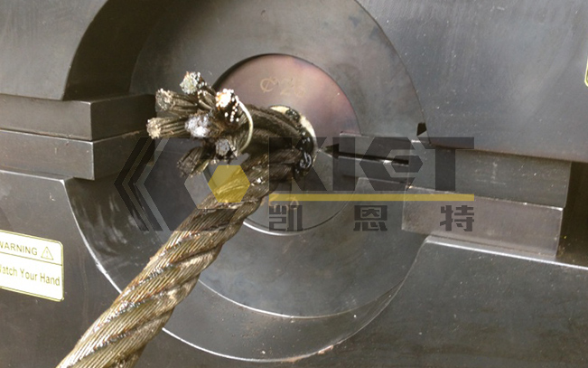 【Wire Rope Pressing Machine】Used for pressing the aluminum sleeve of steel wire rope