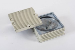 Die casted aluminum heatsink cover and body of telecom equipment