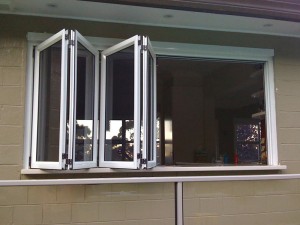 Алуминијумски преклопни прозор Арес75Ф