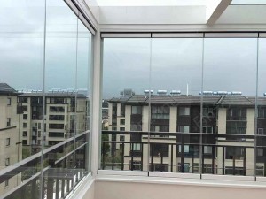 CE Standard Frameless Accordion Balcony Glazing System Sliding Folding Glass Window-Kinzon30