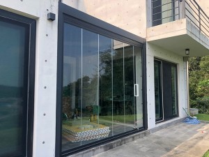 Bezrámové sklenené dvere Kinzon30plus