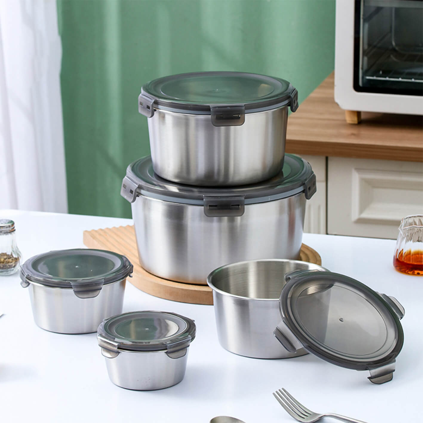 A indispensable kitchen tool – Stainless steel food storage box