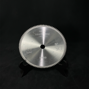 Koocut 10in 255mm 100T кръгъл металокерамичен връх Сухо рязане Студен трион за арматура, стоманена тръба, рязане на метал