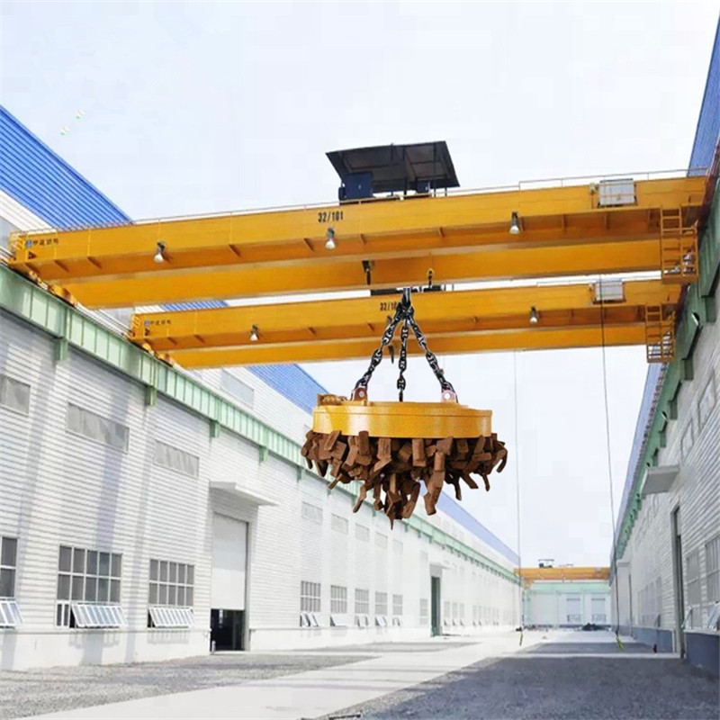 QC model double girder overhead crane with magnet05