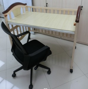 Pine wooden bed adjustable baby cot