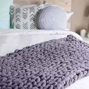 Chinese Manufacturer High Quality Modern Custom Throw Chunky Knit Chenille Blanket