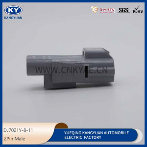 DJ7021Y-8-11 Suitable for heavy-duty vehicle waterproof connector high current plug connector