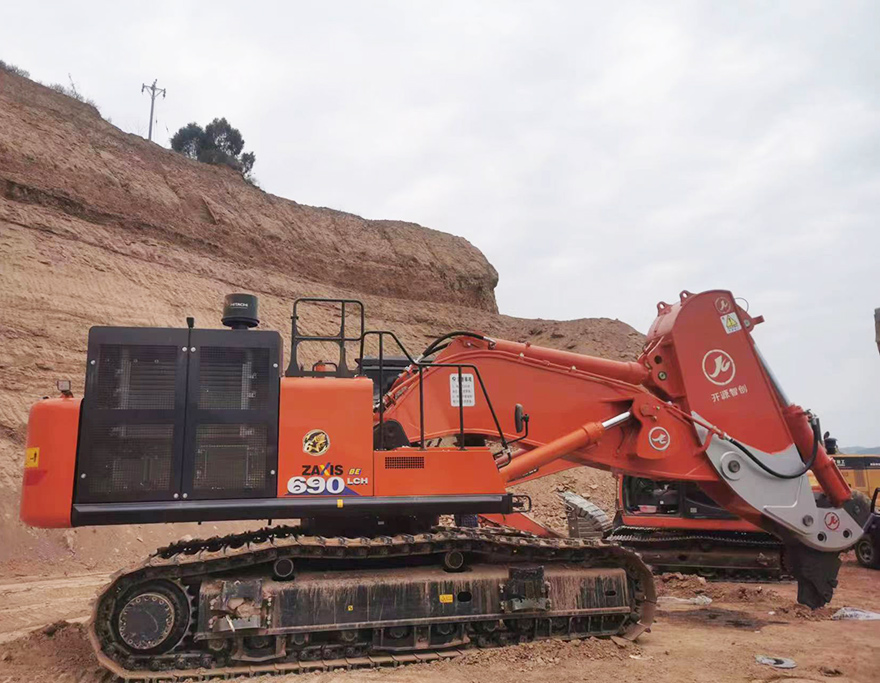 Hitachi 690 excavator equipped kaiyuanzhichuang diamond Arm