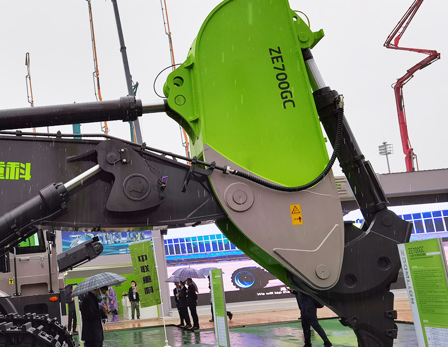 ZOOMLION’s 700 excavator equipped kaiyuanzhichuang diamond Arm