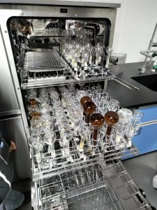 3-4 layers large capacity automatic spray laboratory glassware washing machine