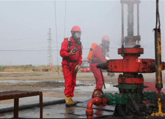 What are the main causes of blowout accidents in drilling operations?