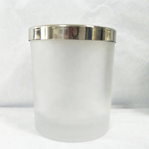 Wholesale Price Golden Candle Holder - LXHY-Z171 8x9cm,9x10cm wedding table centerpieces frosted matte transparent white glass candle holder with metal lid – Langxu