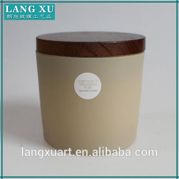china wholesale White Frosted Glass Candle Jar Factories - LX-GB069 frosted matte white black cream purple colored hold 160g scented candle glass jar wooden lid – Langxu