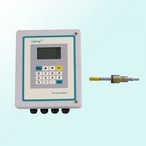 High accuracy hot tapped bidirectional plug in ultrasonic flow meter