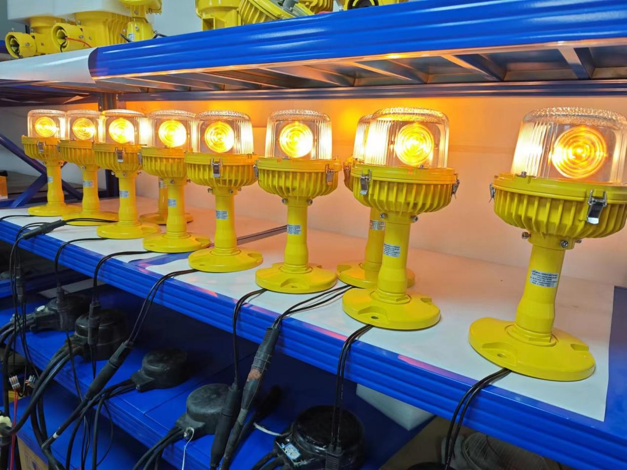 70 pcs JCL240-H Elevated Runway Edge Light have been sent to King Khalid Airport in Saudi Arabia.