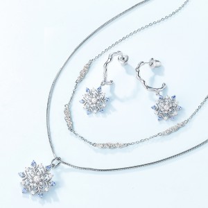 Trendy Silver 925 Snowflake Pendants Light Blue Spinel And 3A Zircon Double Chian Layered Christmas Snowflake Pendant Necklace