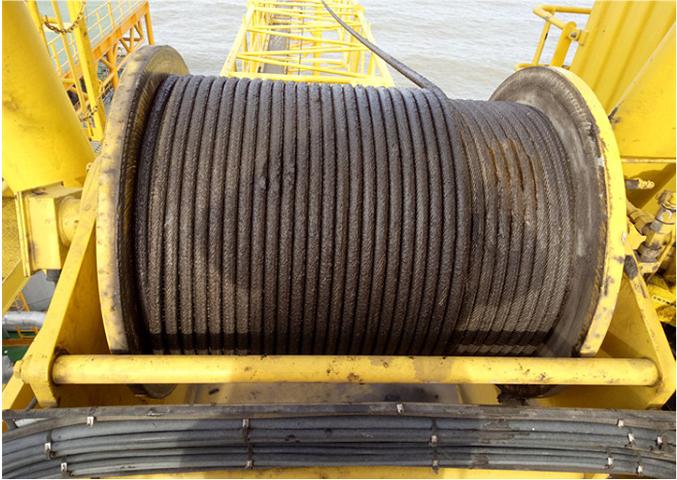 Cabrestante hidráulico de tambor de arranxo automático de cables de aceiro para plataformas offshore