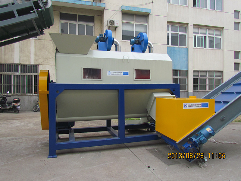 Waste plastic film recycling machine line/ Mulch film washing recycling line/ Jumbo bag cutting, washing, drying line Featured Image