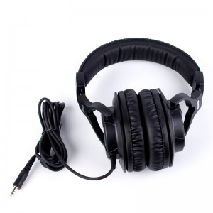 Wired headphones MR710 for monitoring