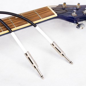 Guitar Cable 1/4 Jack to Jack GTC018 untuk instrumen