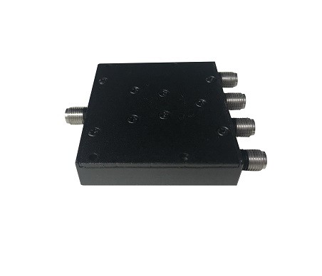LPD-0,5/6-4S-1 0,5-6 GHz 4 virzienu jaudas dalīšanas sadalītājs