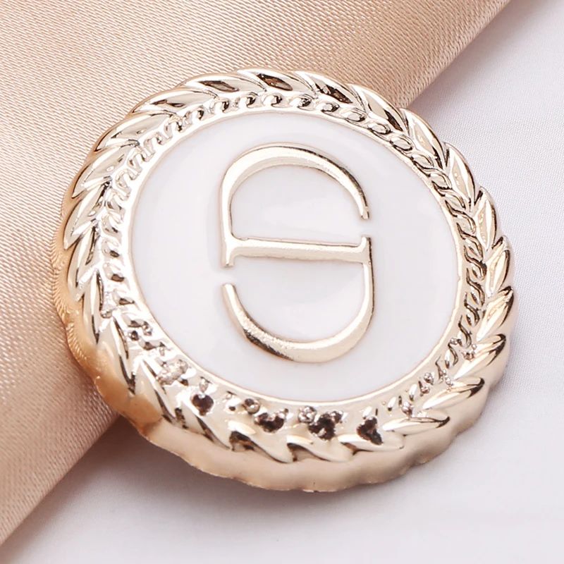 LEMO fashion novelty sewing buttons Round Decoration Embossed Fancy plastic buttons for clothes