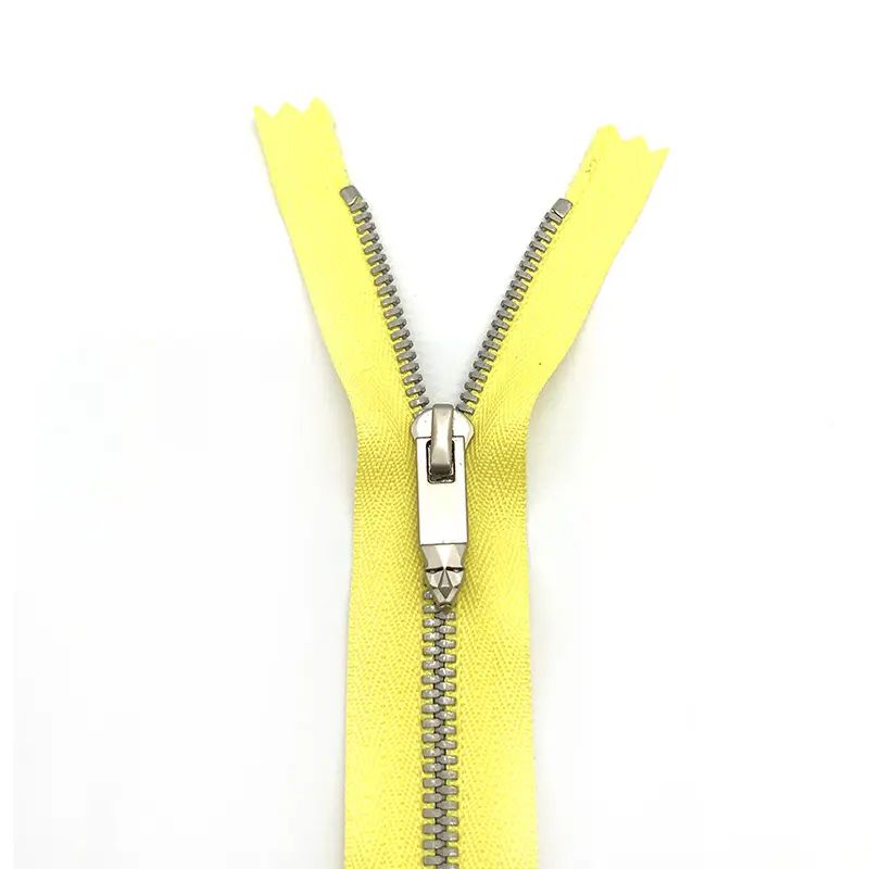 LEMO Fashionable #3 Жовта металева блискавка із закритими зубцями для одягу
