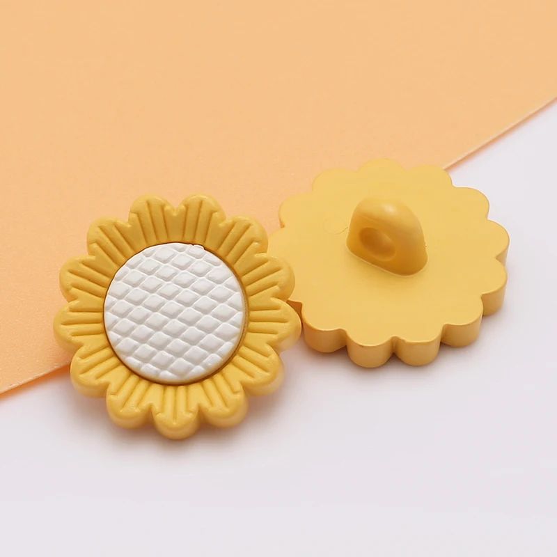 LEMO High-quality fancy shank button sewing material and accessories plastic buttons for garment