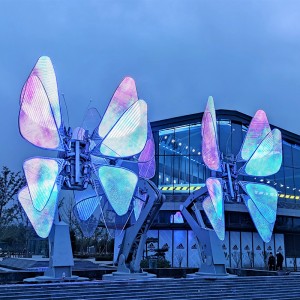 Intelligent and Creative Mechanical LED Display...