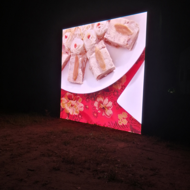 Outdoor Regular/Irregular LED Screen Display with cost-efficient Budget