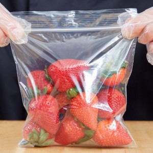 High Quality China Custom Printed Food Packaging Storage Bags Clear Ziplock Bag Resealable Freezer Bags in Different Sizes
