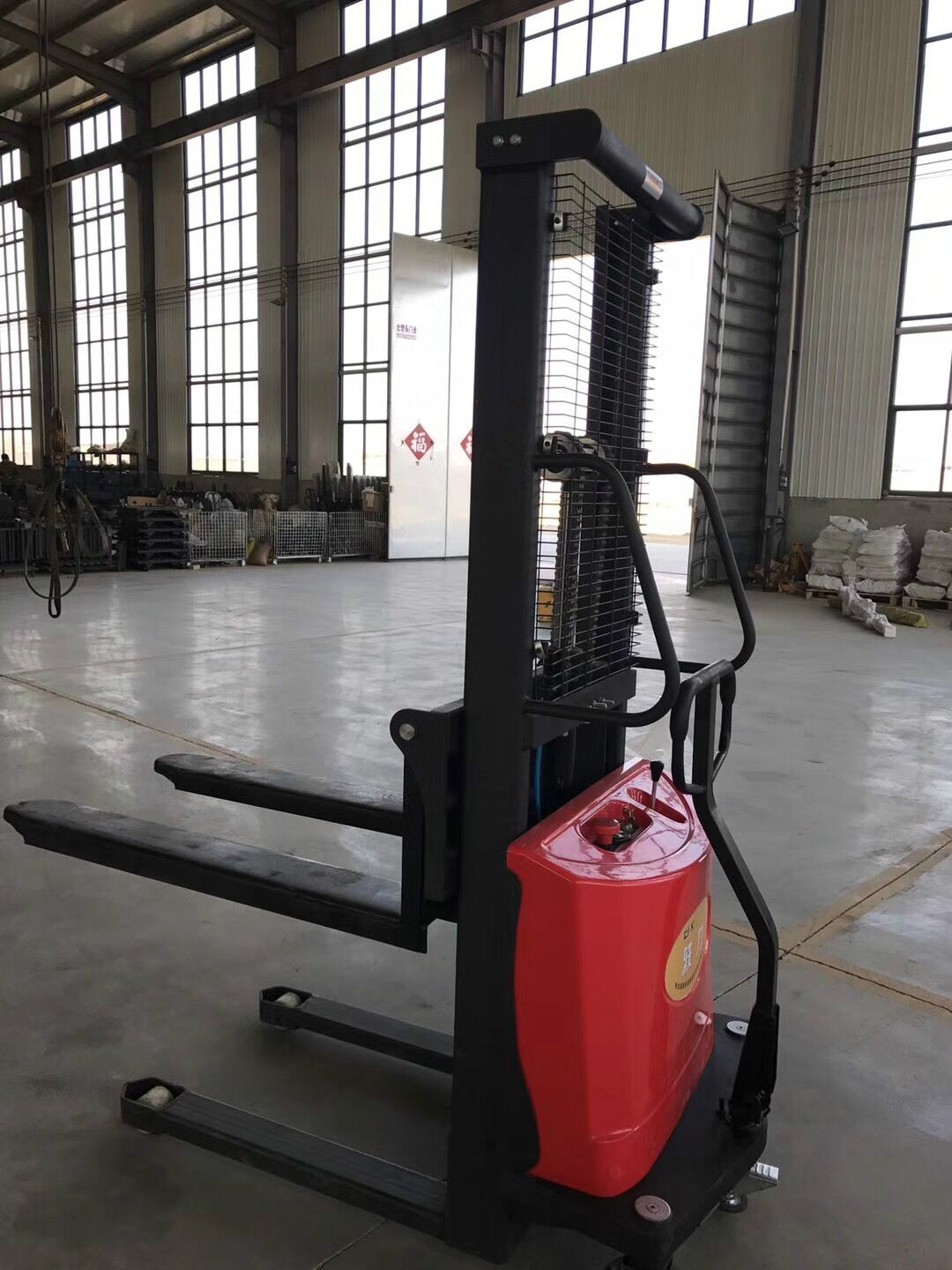 electric stacker 11