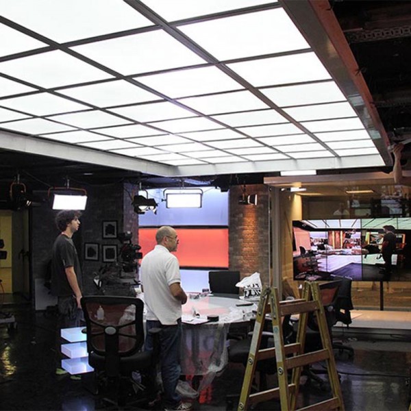 China Factory 67×67 cm 670×670 LED Flat Ceiling Panel Light