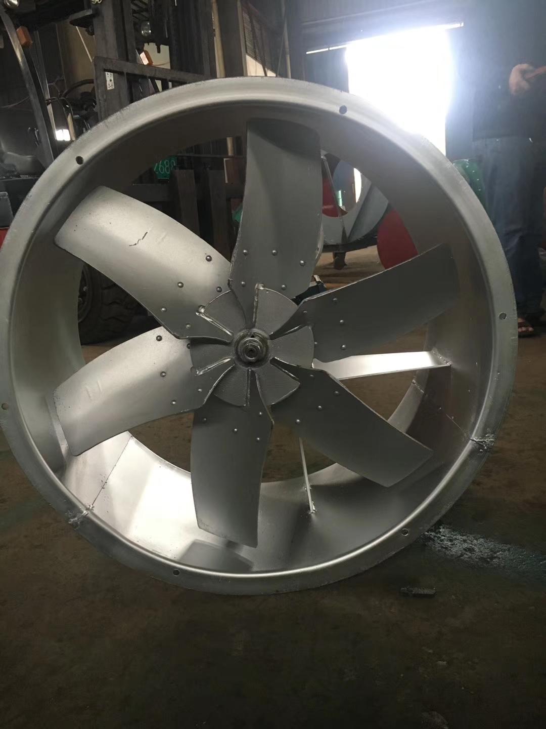 OEM/ODM China Commercial Roof Fans - axial fan blower wall style exhaust fan industry fan T35 – Lion King