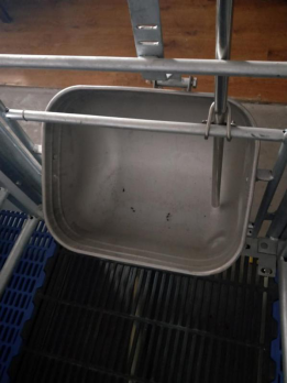 Stainless steel pig feed trough (1)1585