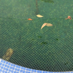 Pond cover net to protect water quality reduce fallen leaves