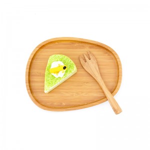 Prírodný bambusový servírovací tanier nepravidelného tvaru môže byť prispôsobený