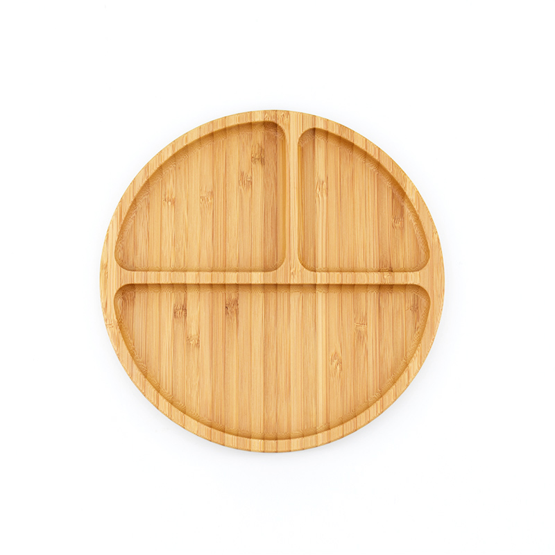 The kitchen bamboo round food tray can hold salads and desserts