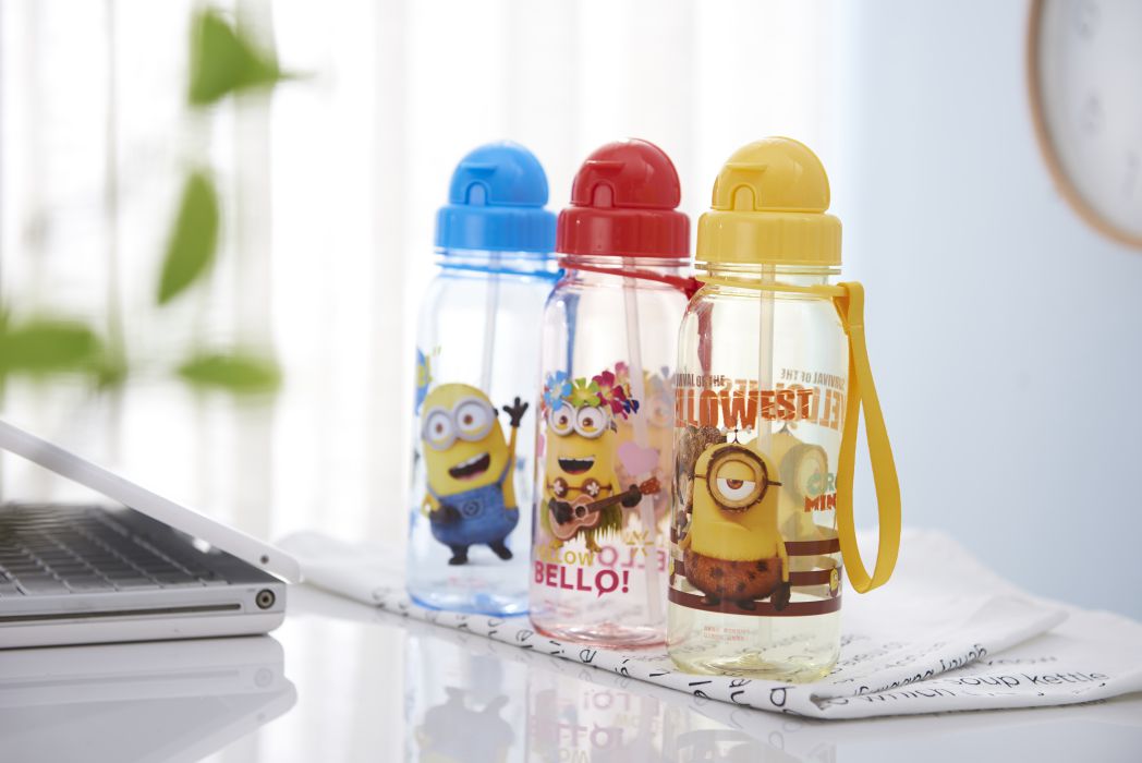 Minions Bottle with Built-in Straw (Large)